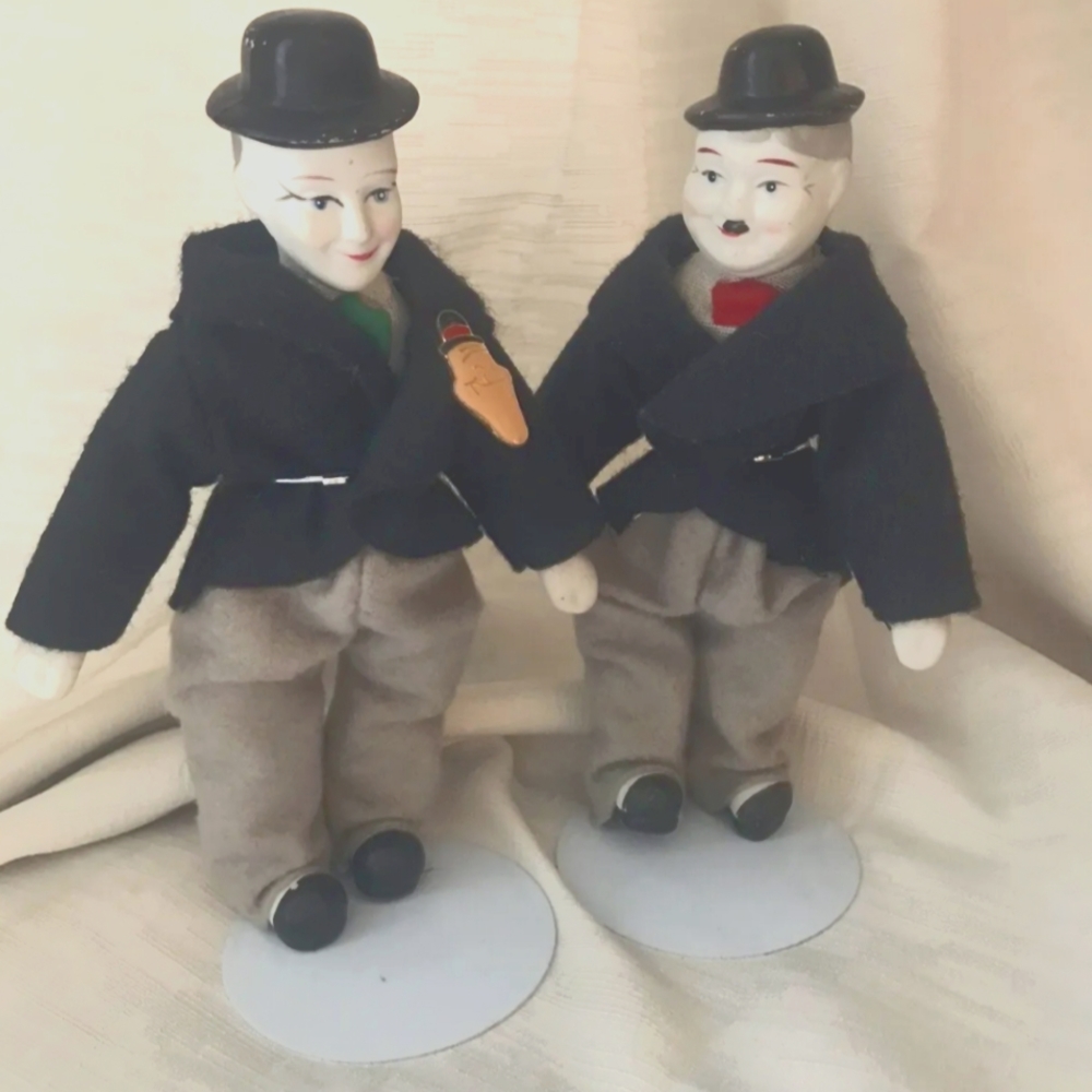Vintage Laurel and Hardy Comedy Duo Pair 8 Inch Porcelain Dolls Metal Stands Pin